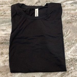 Bella and Canvas NWOT 52/48 t-shirt size L